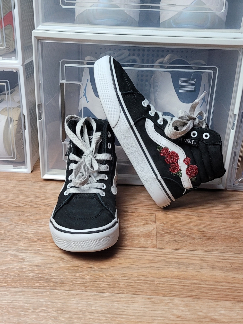 Vans Kids Sk8-Hi Black Canvas Sneakers with Red Rose Embroidery